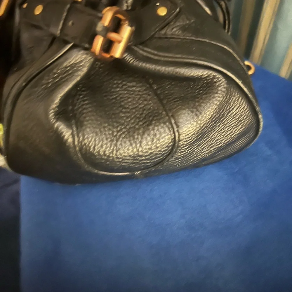 Chloe Black Leather Hobo with Gold Hardware - Picture 6 of 9